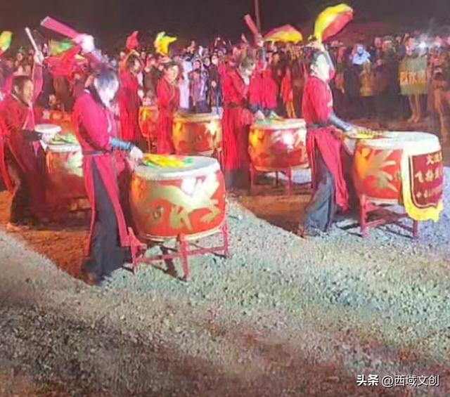 特稿｜驼铃声声传古韵 丝路古城燃篝火 张耀宇/文 焦庆祖/图