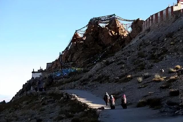 三国交界生命答卷，马家父子拿血肉换边贸，布鲁兄弟用微笑破国界