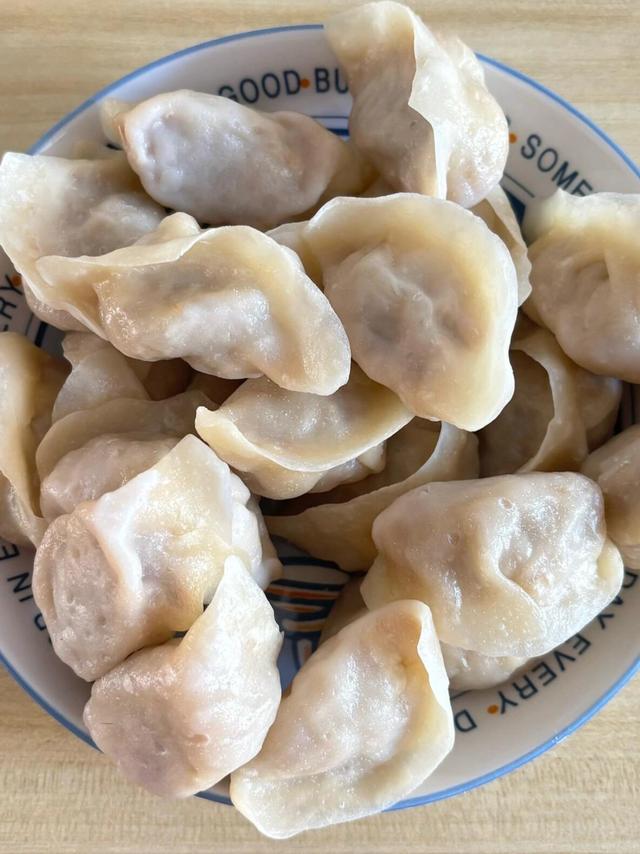 冬至吃饺子！酸菜和白菜先让让，3种“鸿运馅”福日最香，别错过
