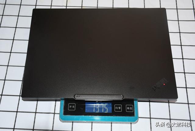 ThinkPad E14 2025 AI元启长续航版测评：全天候续航超轻薄商务本