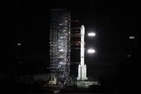 我国成功发射巴基斯坦多任务通信卫星图片