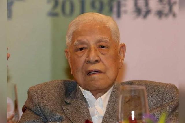 蒋介石孙子提出“两蒋”移灵大陆，台湾不同意，大陆一句话显格局