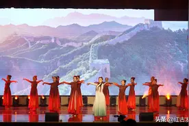 红古区举行庆祝中华人民共和国成立75周年文艺汇演图片