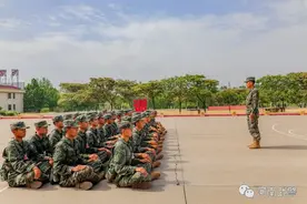 新时代奋斗观大讨论丨奋斗的军旅青春，新战友一路向前······图片