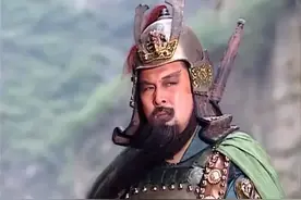 关羽守荆州巅峰时，手握11大猛将+6万军团，难怪吓得曹操想迁都图片