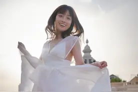 久违5年！《桥本环奈写真集》已经是完全体的「千年一遇」的性感图片