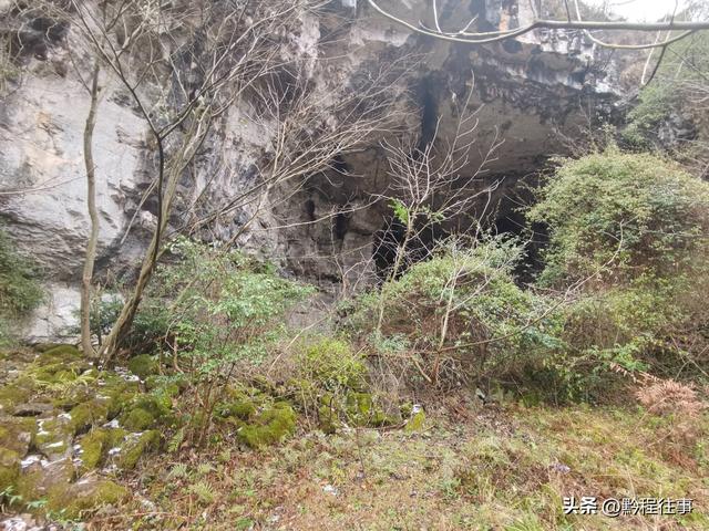 探险贵州深山原始溶洞，遇见一个躲匪洞、一座红军坟