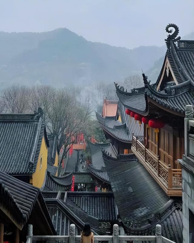 千年古刹免费背后：杭州文旅如何用“舍”换来万亿级流量密码？