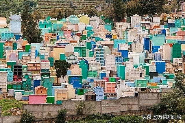 墓碑上的“考、妣、故、先、显”，分别是什么含义？用错会闹笑话