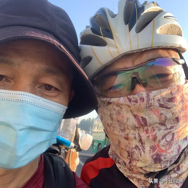 滕州农村路上偶遇硬核大哥:从辽宁徒步去黄山,42天踏遍半中国