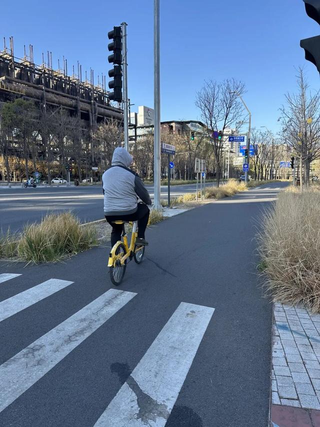 是时候去石景山首钢园燃烧你的卡路里了！