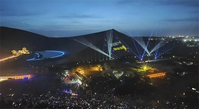 敦煌鸣沙山月牙泉景区服务中心荣膺第九届甘肃质量奖