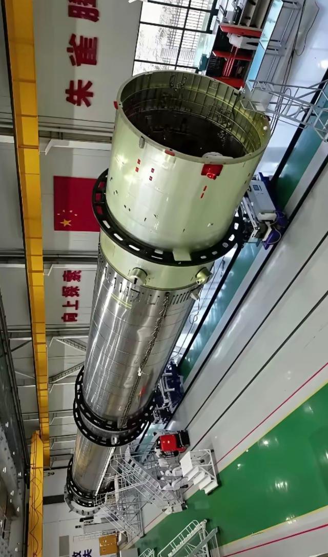 马斯克对中国可重复使用火箭正面评价，但表示距离SpaceX还远