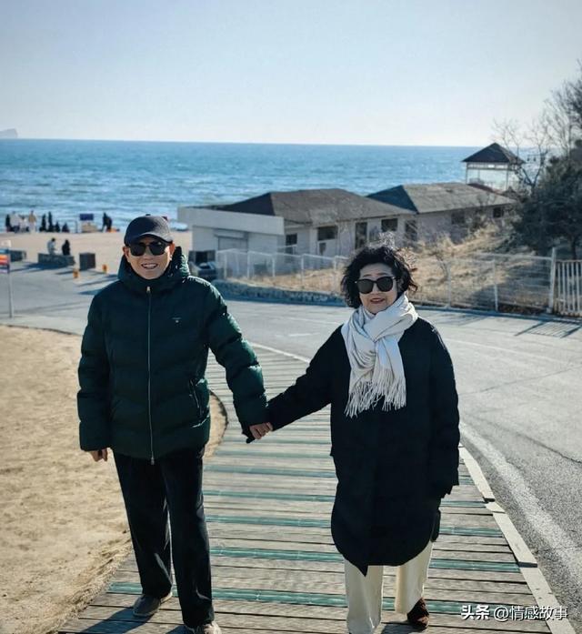 老了才明白,男人过六十,千万不要在兄弟姐妹面前,做这几件事!