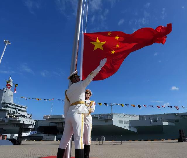 央视官宣！中国航母福建舰正式入列，人民海军迈入三航母时代