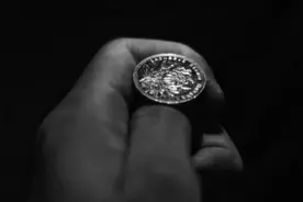 抛硬币的结果不公平？科学家抛了35万次硬币，发现大家都被骗了？图片