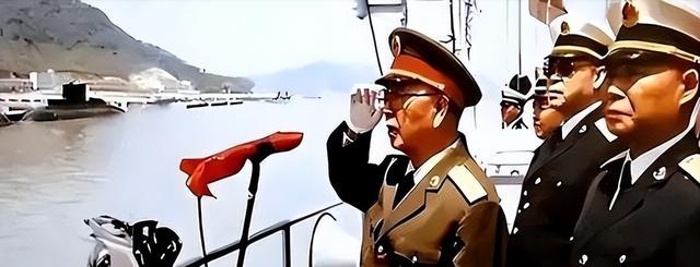 中国被骗了？当我们猛造航母的时候，美国却开始重点打造两栖舰