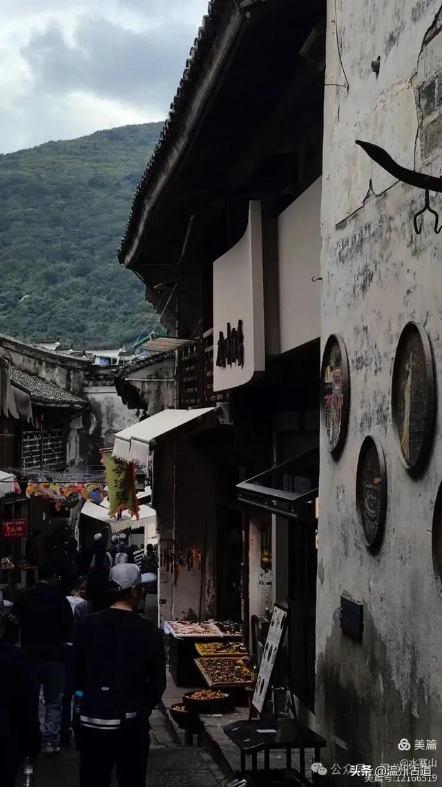 一座古城的光阴故事：600年未散的渔火，藏着最鲜活的人间烟火！