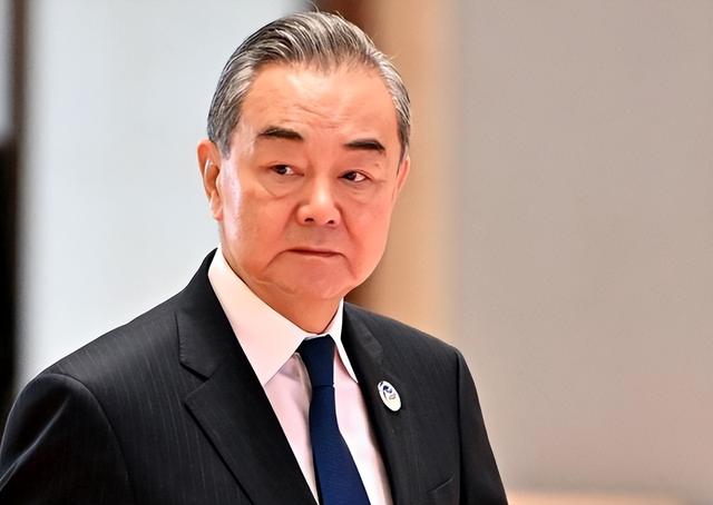 没来北京的特朗普，在九三大阅兵当天很上道，专门给中国送祝福