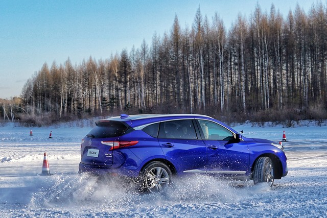 仰望U7底盘性能_智能底盘测试标准_蔚来汽车底盘结构图