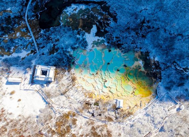 黄龙初雪，瑶池仙境一夜之间“白了头”？