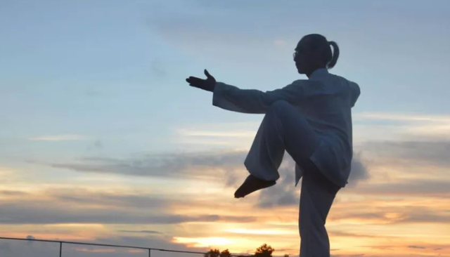 太极拳：拳架与呼吸如何完美配合	，腹式逆呼吸法说明