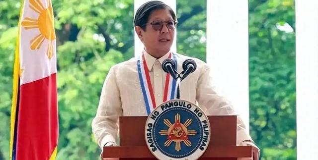 菲律宾彻底炸锅！民众怒吼：马科斯赶紧下台，让位杜特尔特女儿