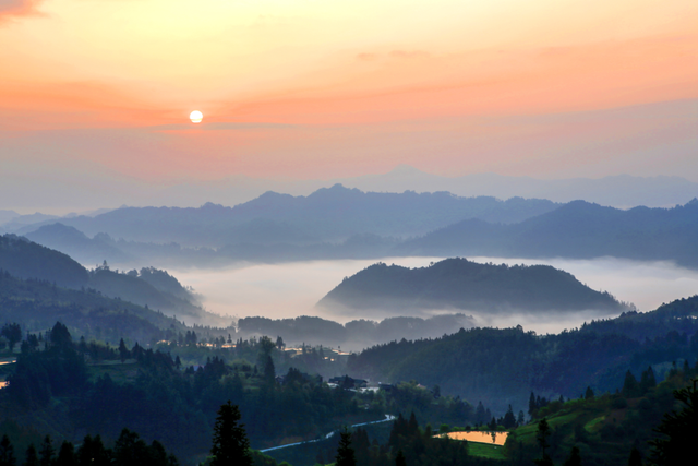 乡游黔中 · 剑河县 太拥镇丨秋染八万山，林海叠彩入画来