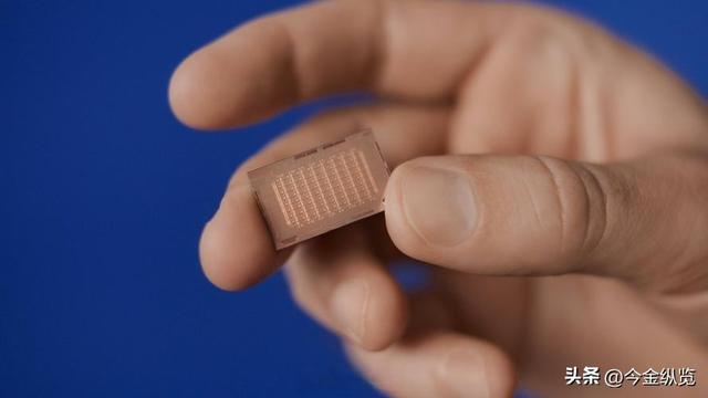 AWS新画“超级大饼”？不硬刚英伟达，却要赚翻AI！这大饼真香！