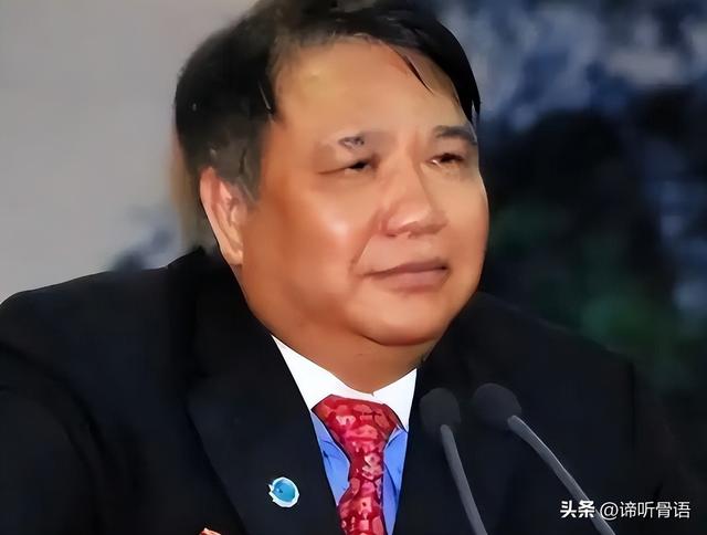 美方扶持的4位中国富豪开始露头了：在华疯狂捞金，扭头捐给美国