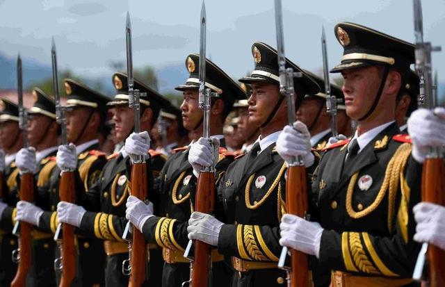 中国九三大阅兵在即，特朗普突然宣布，美国要再重新来一场阅兵