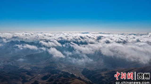 雪画屋脊，贵州韭菜坪美成水墨丹青