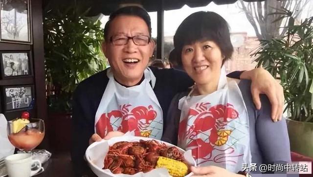 从“铁榔头”到“整容狂魔”，64岁郎平大变样，差点都认不出来！