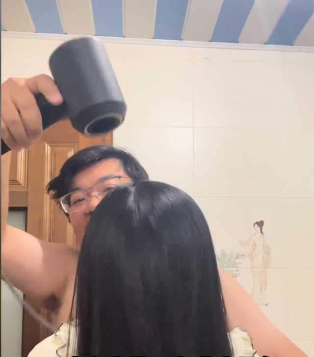 东北00后女孩爱上北京大叔，大叔大她20岁，恋爱后不工作在家躺平