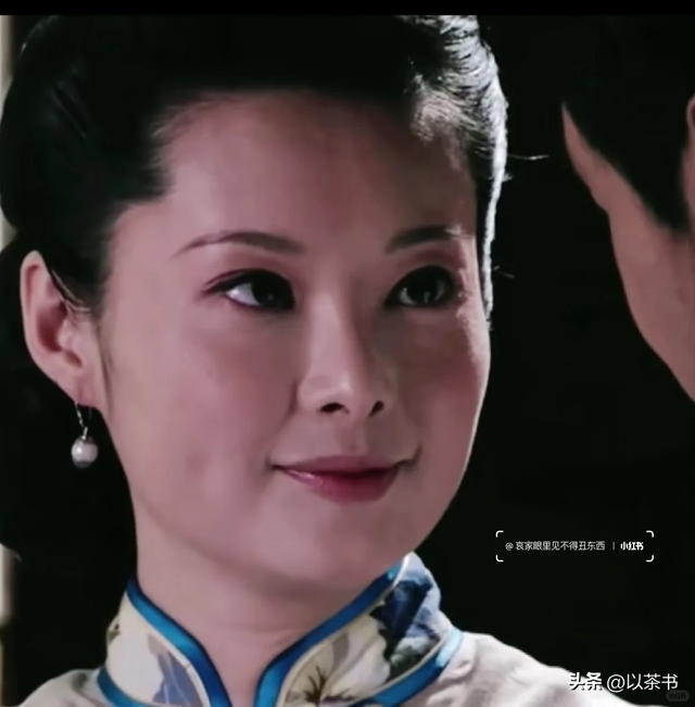 53岁袁立现状：和小丈夫过普通生活，今无戏可拍，无儿女活得真实