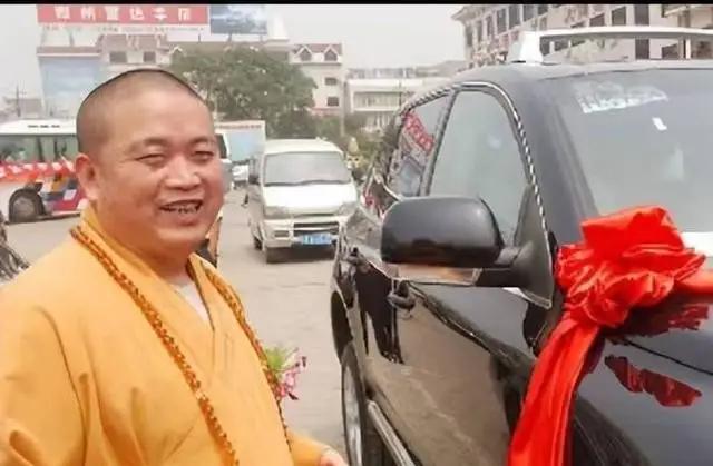 多名情妇，被爆出的释永信，才知道她的坚守与慈悲有多让人景仰