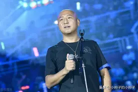 华语乐团哪个歌手的烟嗓音色最好听？周晓鸥、隔壁老樊？硬核分析图片