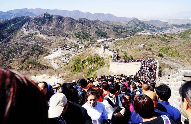 双节8.88亿人出游，消费却缩水：黄金周旅游的四大困局