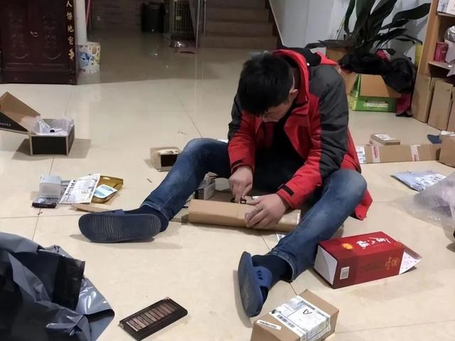 夫妻档骑行1万公里，起因竟是想离婚？