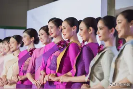 漂亮又环保！泰航空姐将于明年初更换新制服图片