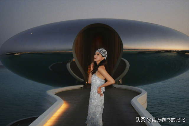 和陈赫离婚10年后，晒出情侣泳装照的许婧，没给前夫留一丝体面