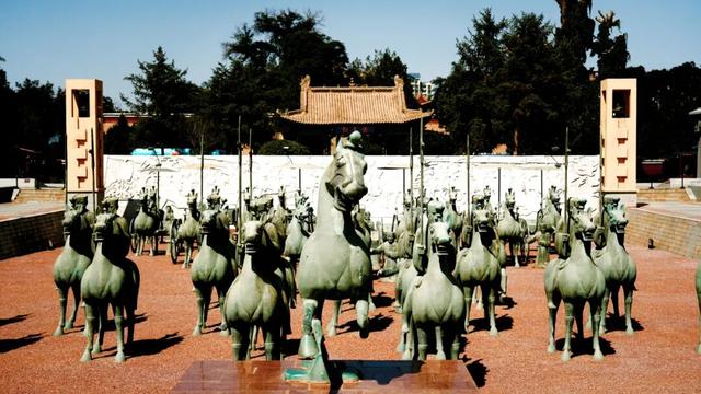 甘肃秋冬季精品线路 | 河西走廊文化深度体验之旅，带您领略戈壁沙漠中的文化盛宴