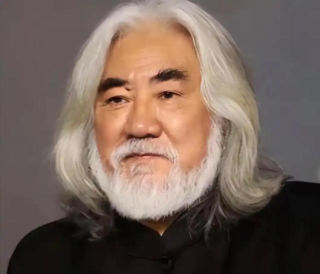 “牡丹花下死，做鬼也风流！”74岁的张纪中完全活成了“笑话”！