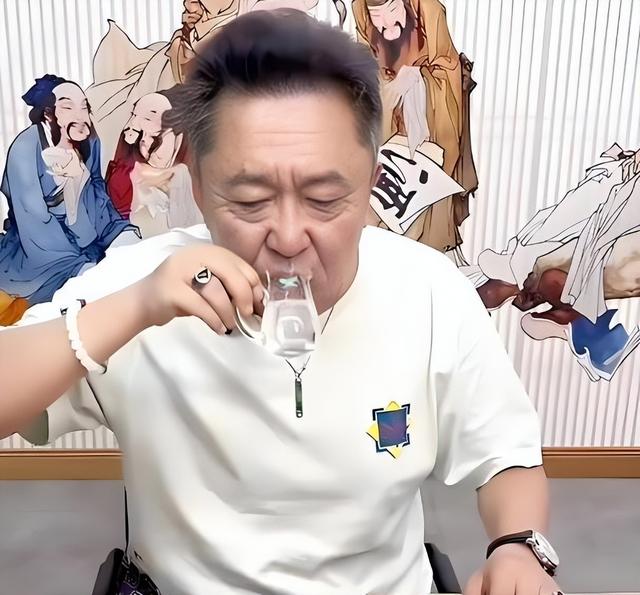 不查不知道一查吓一跳，坐拥北京60亩马场的于谦，私下到底有多壕
