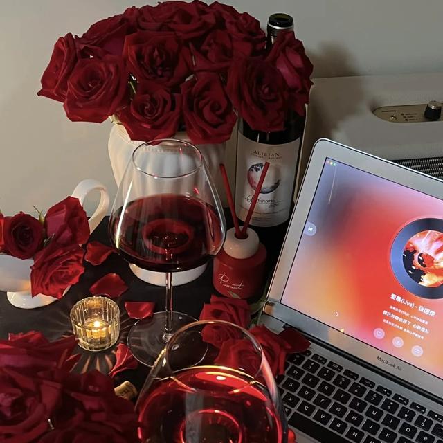 适合聚会时发的朋友圈，拿一句，温暖所有人