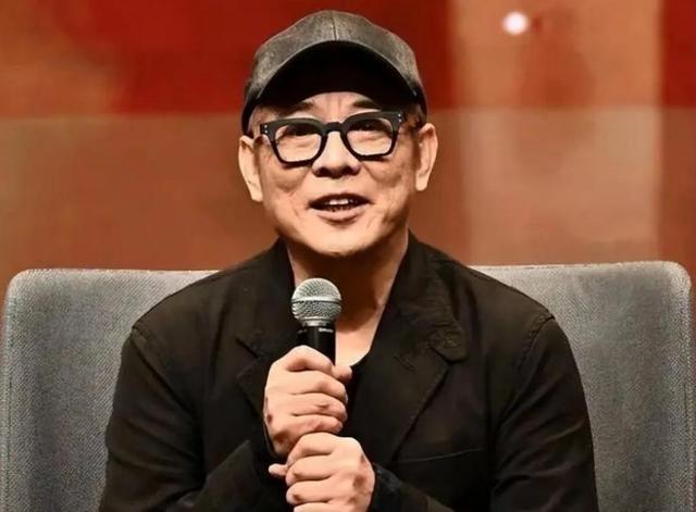 "一夜回春"真相大白1个月，小动作不断的李连杰，真实处境藏不住