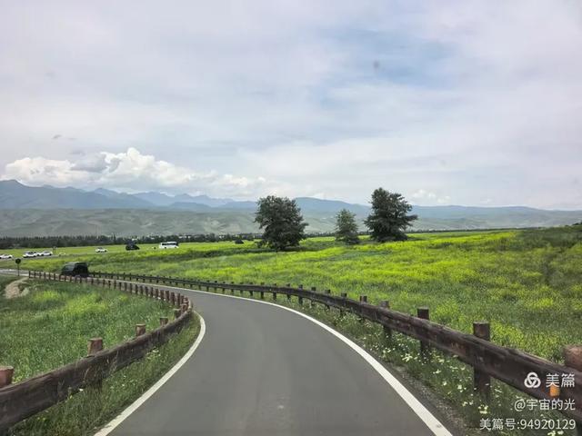 跨越天山的壮美风光