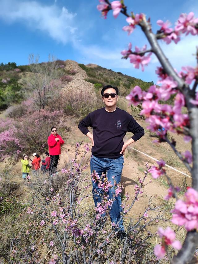宣化红一师战友军嫂青边口长城赏花照片集