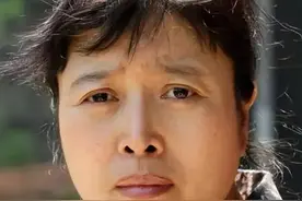 善恶终有报！“风流成性”的丁嘉丽，如今已遭到“反噬”的代价图片