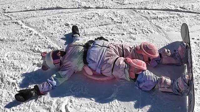 全红婵发布滑雪视频，11秒里一跤接着一跤，网友：真的，看着又心疼又好笑